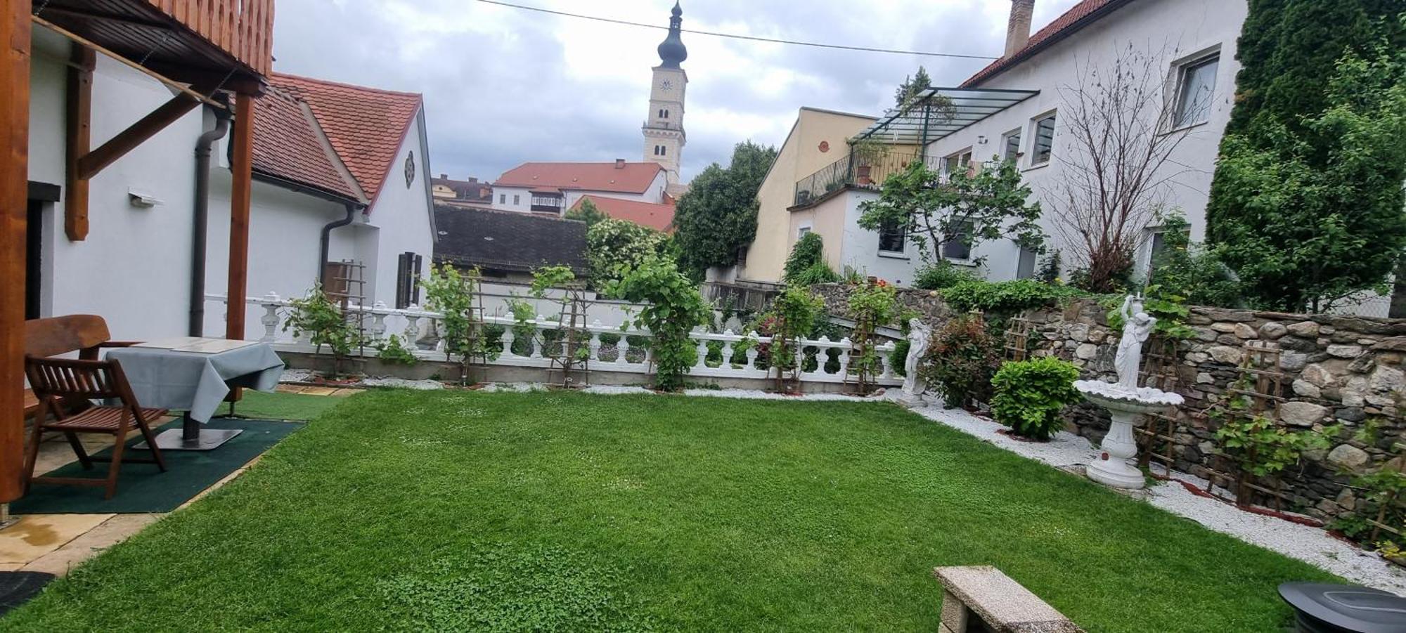 Innenstadtgarten-Wohnung Wolfsberg Exterior photo